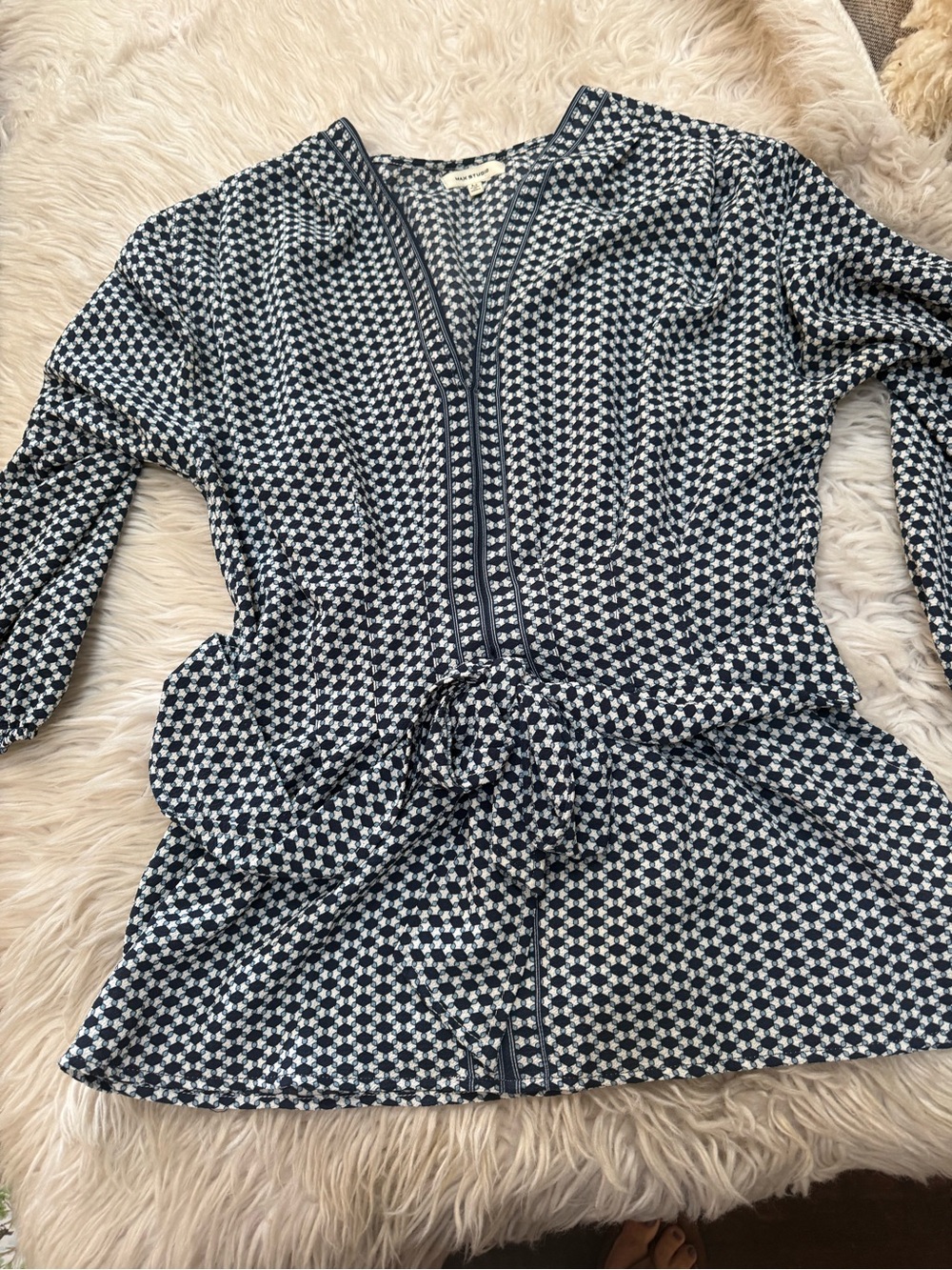Max Studio Navy and White Geometric Tie-Waist Blouse